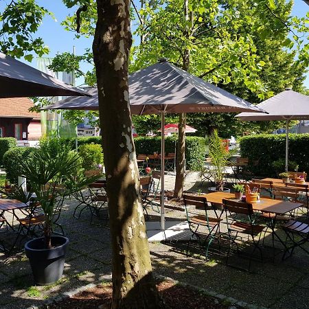 Gasthof Zur Strass Eugendorf Eksteriør billede