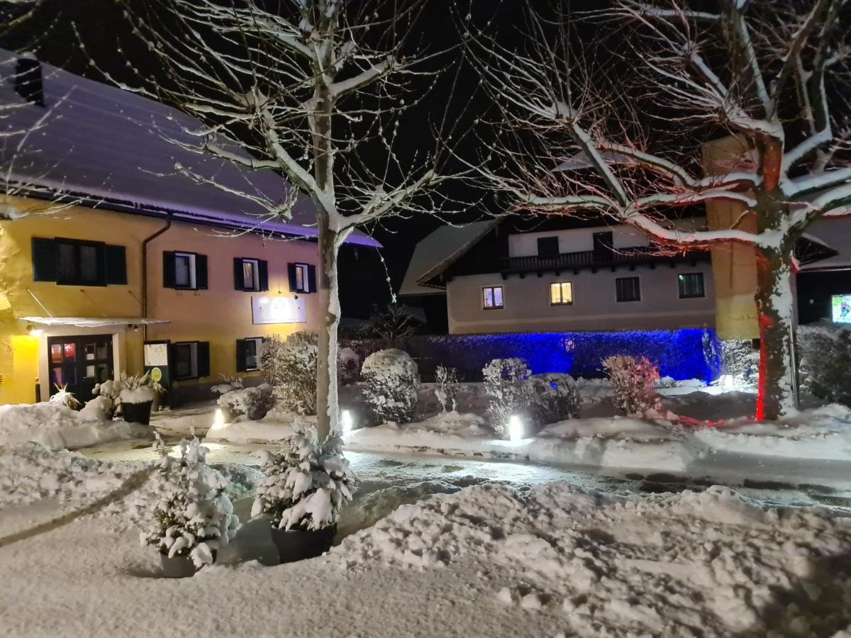 Gasthof Zur Strass Eugendorf Eksteriør billede